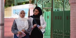 طلاب الثانوية العامة 2026، أطعمة ومشروبات تحمي من الجفاف طوال فترة الامتحانات - بوابة الزهراء