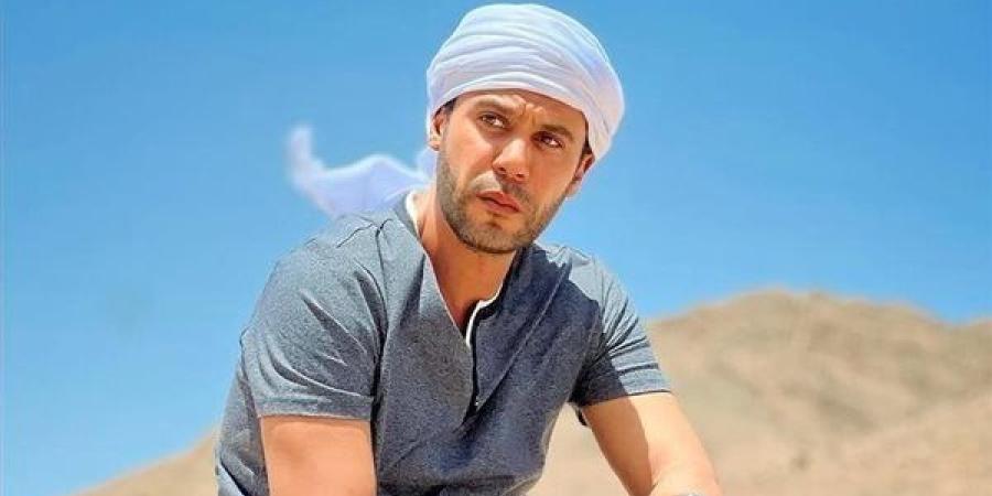 محمد إمام: صقر وكناريا فيلم عائلي من الدرجة الأولى - بوابة الزهراء