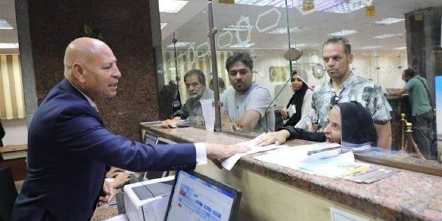 محافظ القاهرة يتفقد المركز التكنولوجى لخدمة المواطنين بروض الفرج - بوابة الزهراء